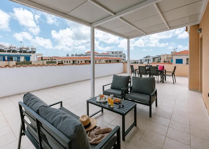 Seaview 3bedroom Penthouse * Paphos